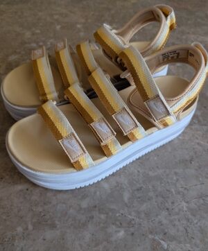 Nike Icon Classic Sandals 'Sesame' Chutney Topaz #DH0224-200 Women Size 9 No Box